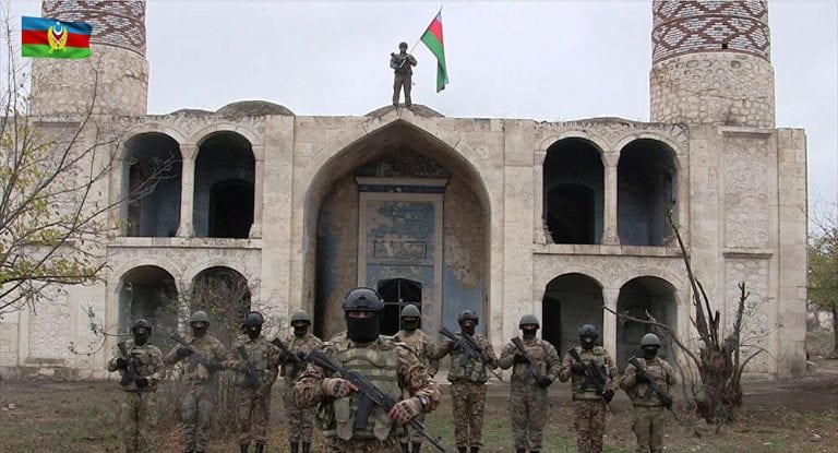 Azerbaiyán denuncia destrucción de históricas mezquitas en zonas que estuvieron tomadas por Armenia
