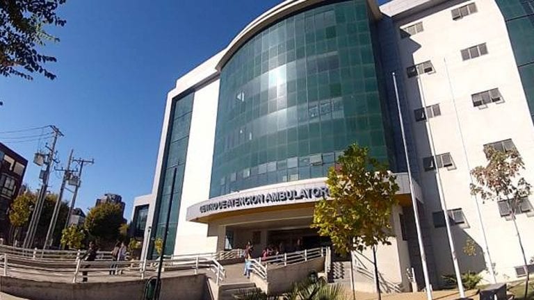 UdeC y Asmar entregan 10 ventiladores mecánicos al Hospital Regional de Concepción