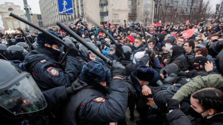 Más de 10 mil personas han sido detenidas en Rusia en medio de manifestaciones que exigen la liberación de Alexéi Navalni