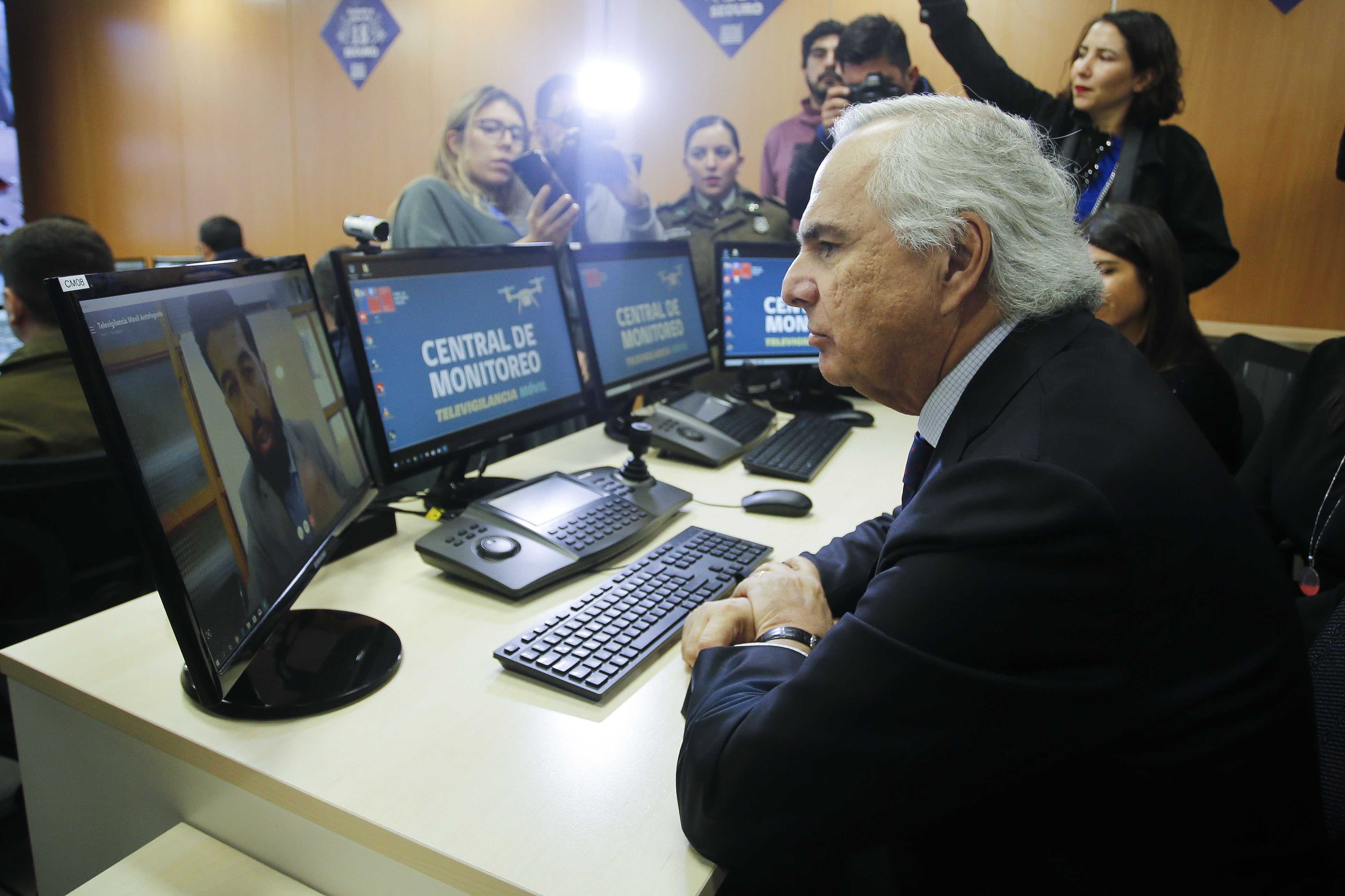 Ministro Chadwick, da a conocer plan operativo de drones de televigilancia durante estas Fiestas Patrias