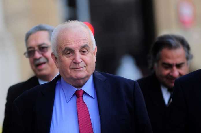 Juan-Araya-camioneros-696x462