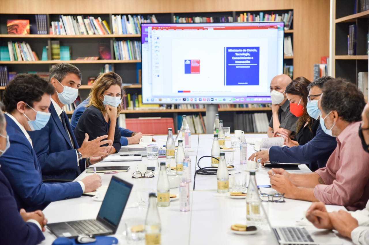 Reunión traspaso Ministerio Ciencia