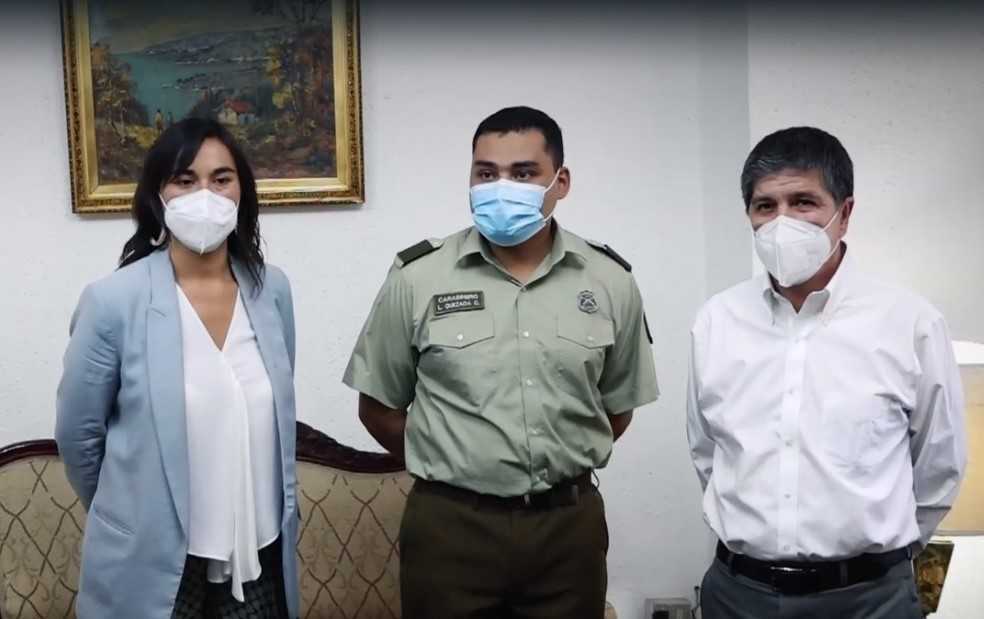 Ministra Siches con carabinero agredido