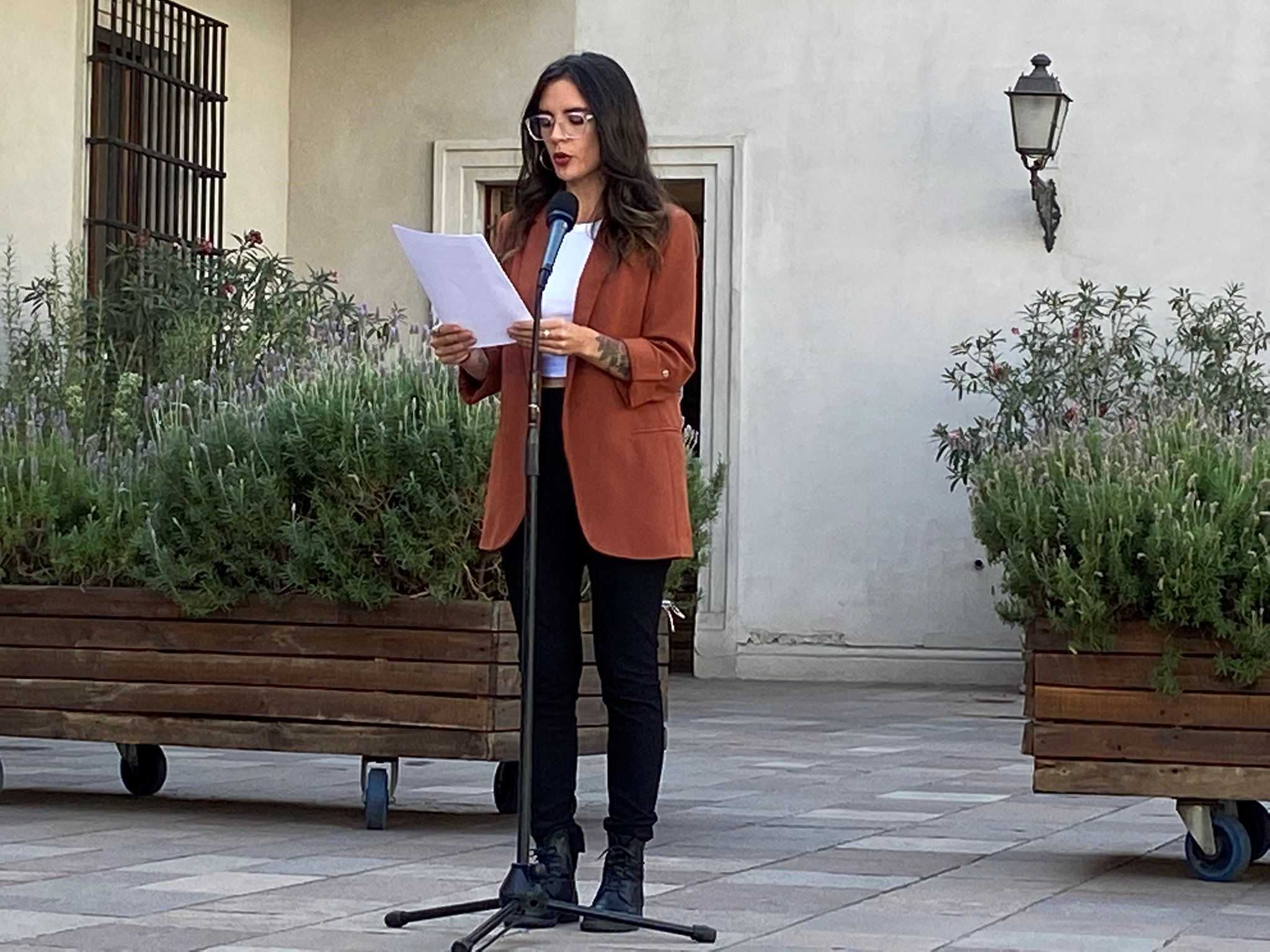 Camila Vallejo encuestas