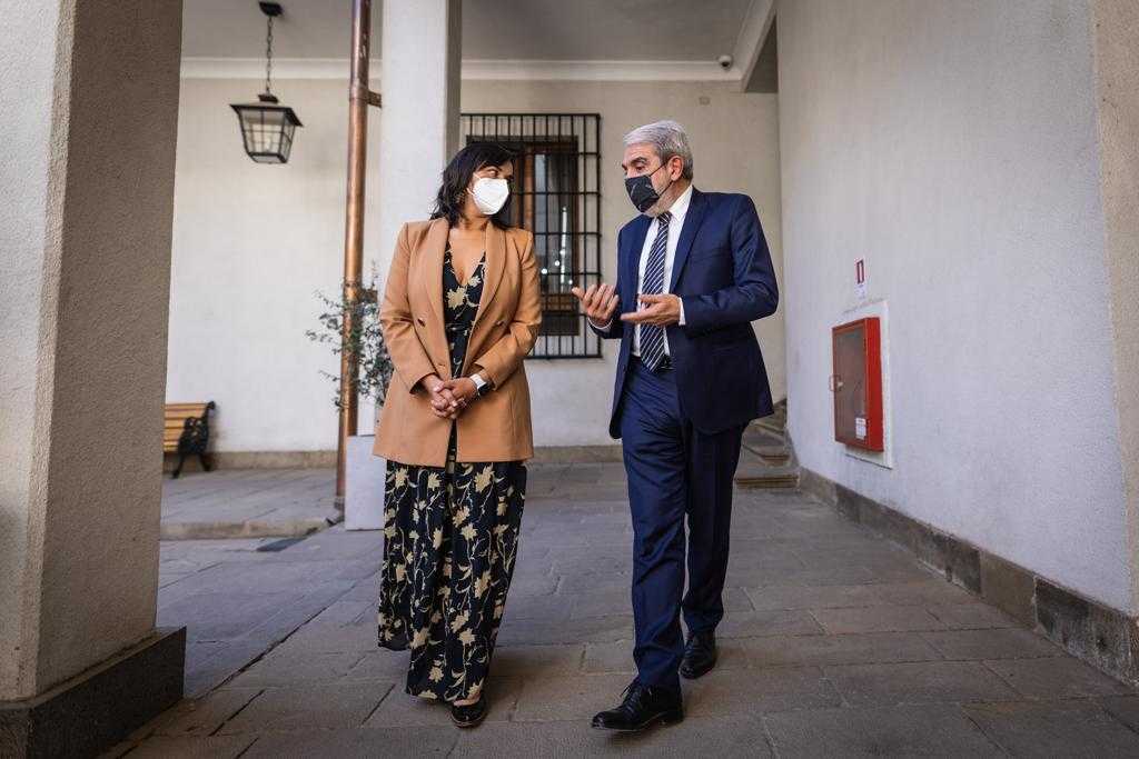 Izkia Sichez - Aníbal Fernández