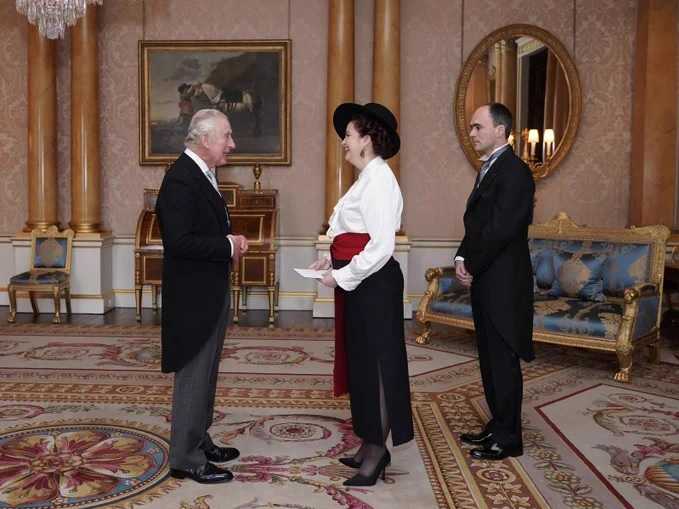 EMBAJADORA-CHILE-CARTAS-CREDENCIALESUK