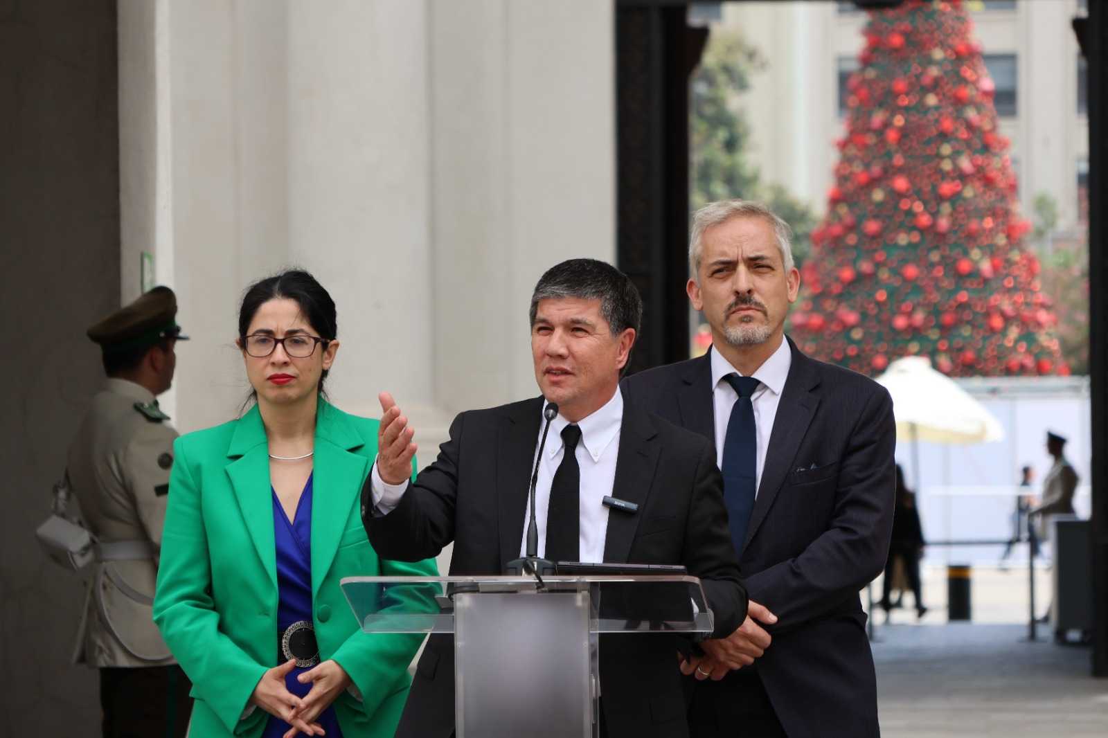 Subsecretario Monsalve y Thayer La Moneda 27-12-2023