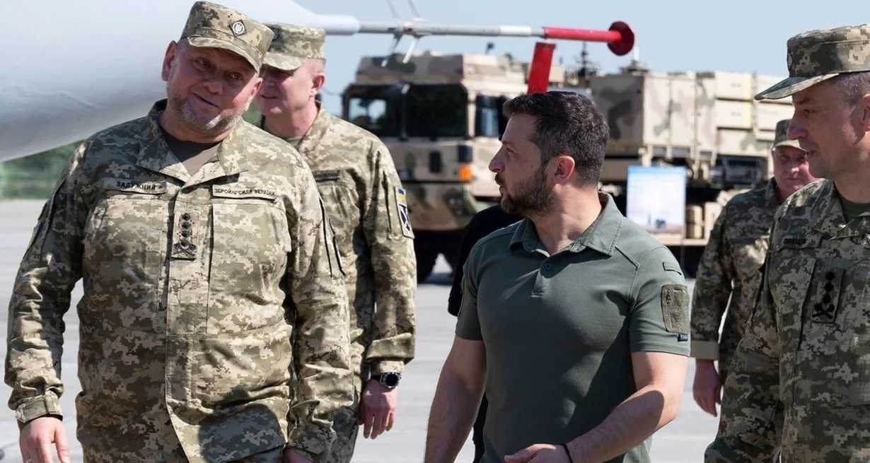 Zaluzhny - Zelenskiy