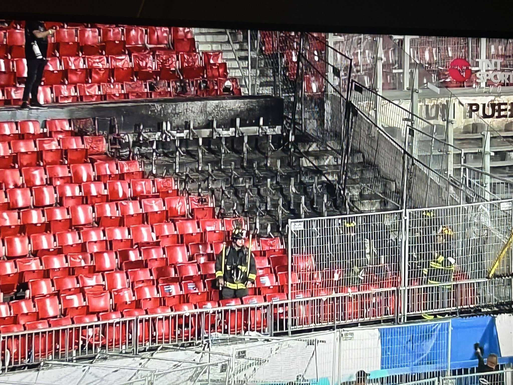 estadio-nacional-butacas-quemadas