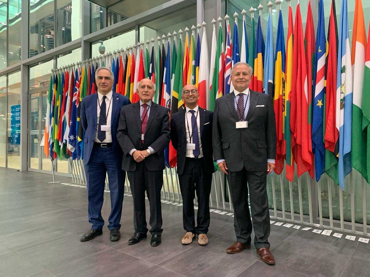 delegación abogados chilenos en La Haya