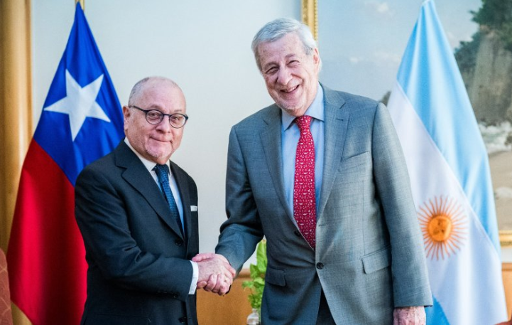 canciller Van Klaveren y embajador argentino Jorge Faurie