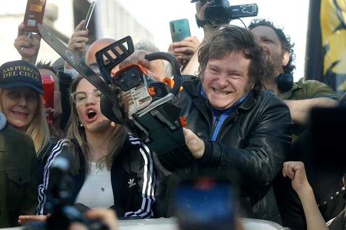 javier-milei-motosierra