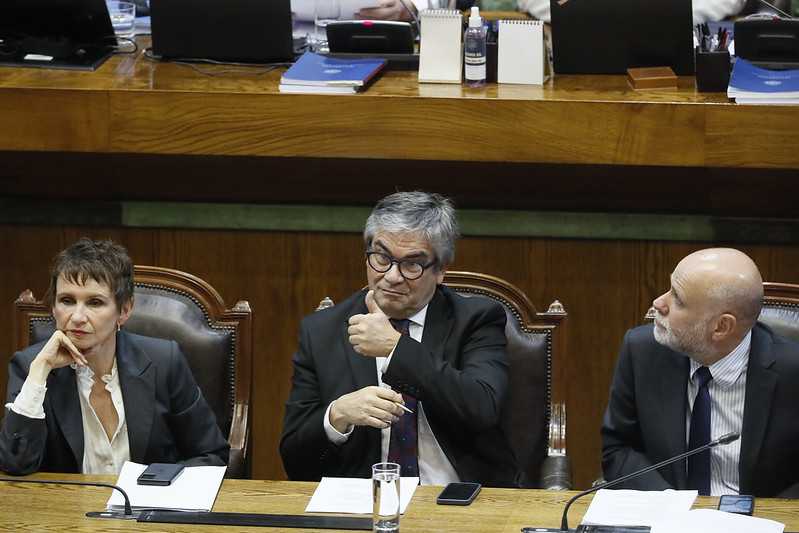 Ministros en votación que fortalece el cumplimiento tributario