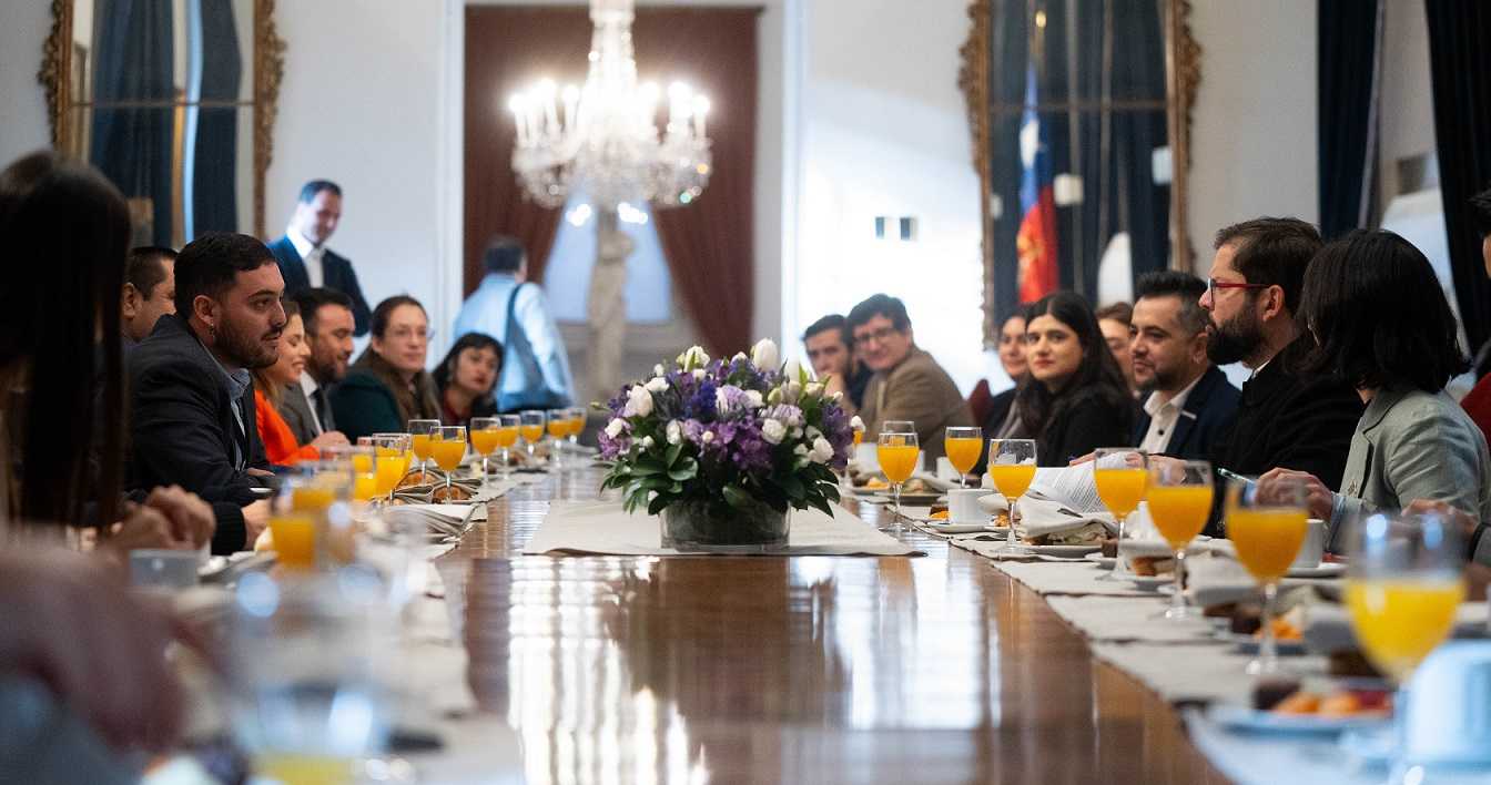 Encuentro Presidente Prensa Acreditada La Moneda 23-04-2024