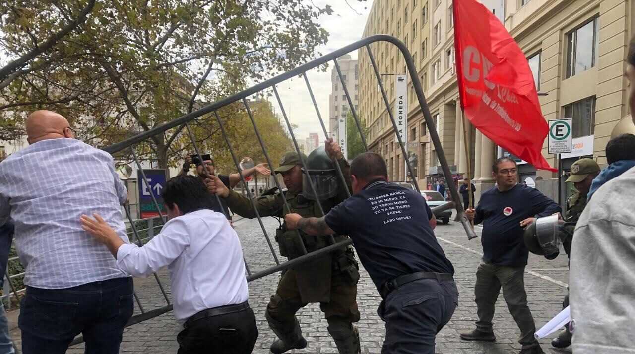 Incidentes CUT-Carabineros La Moneda 01-04-2024