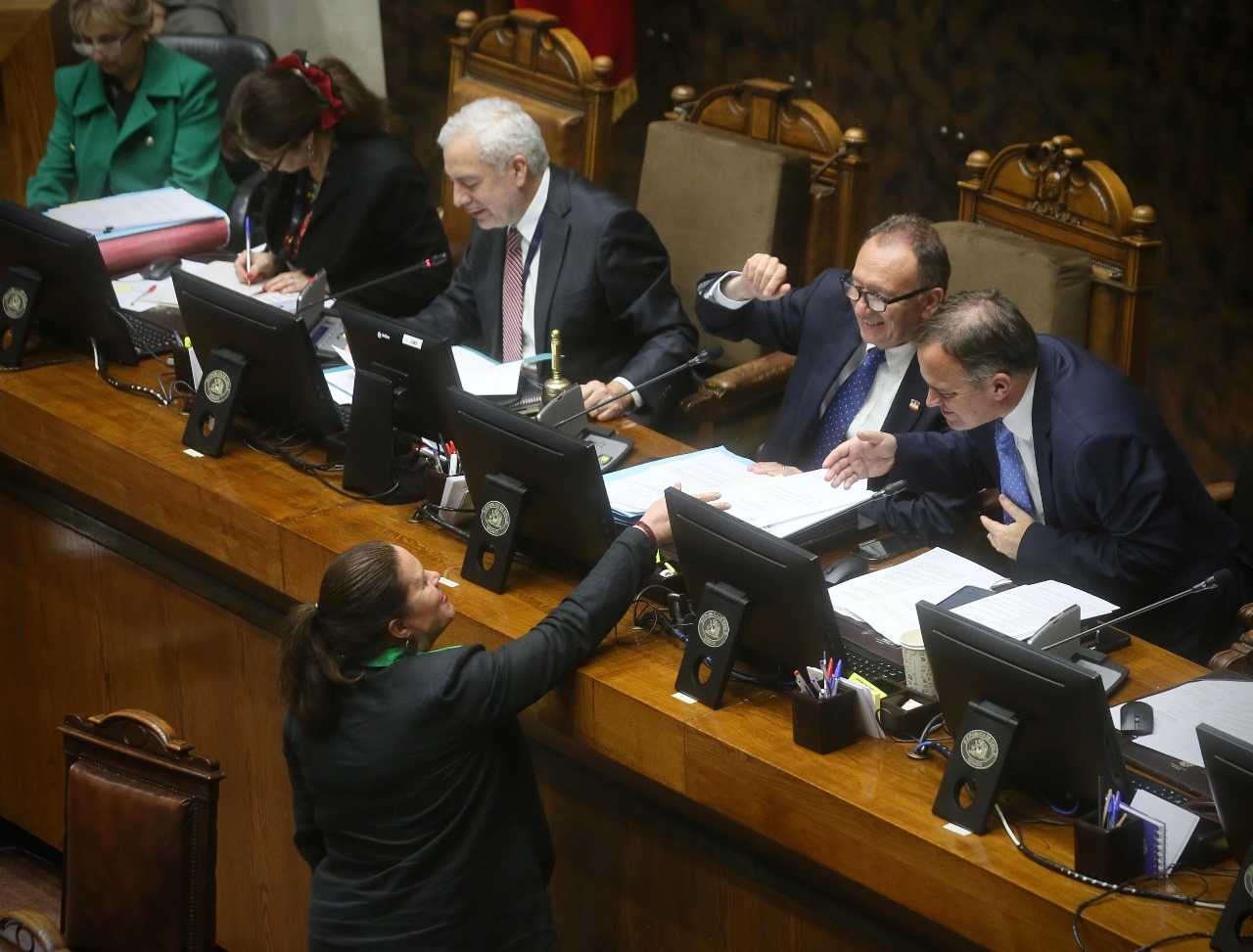 Senado MinDef escalafon Litoral Armada 10-04-2024