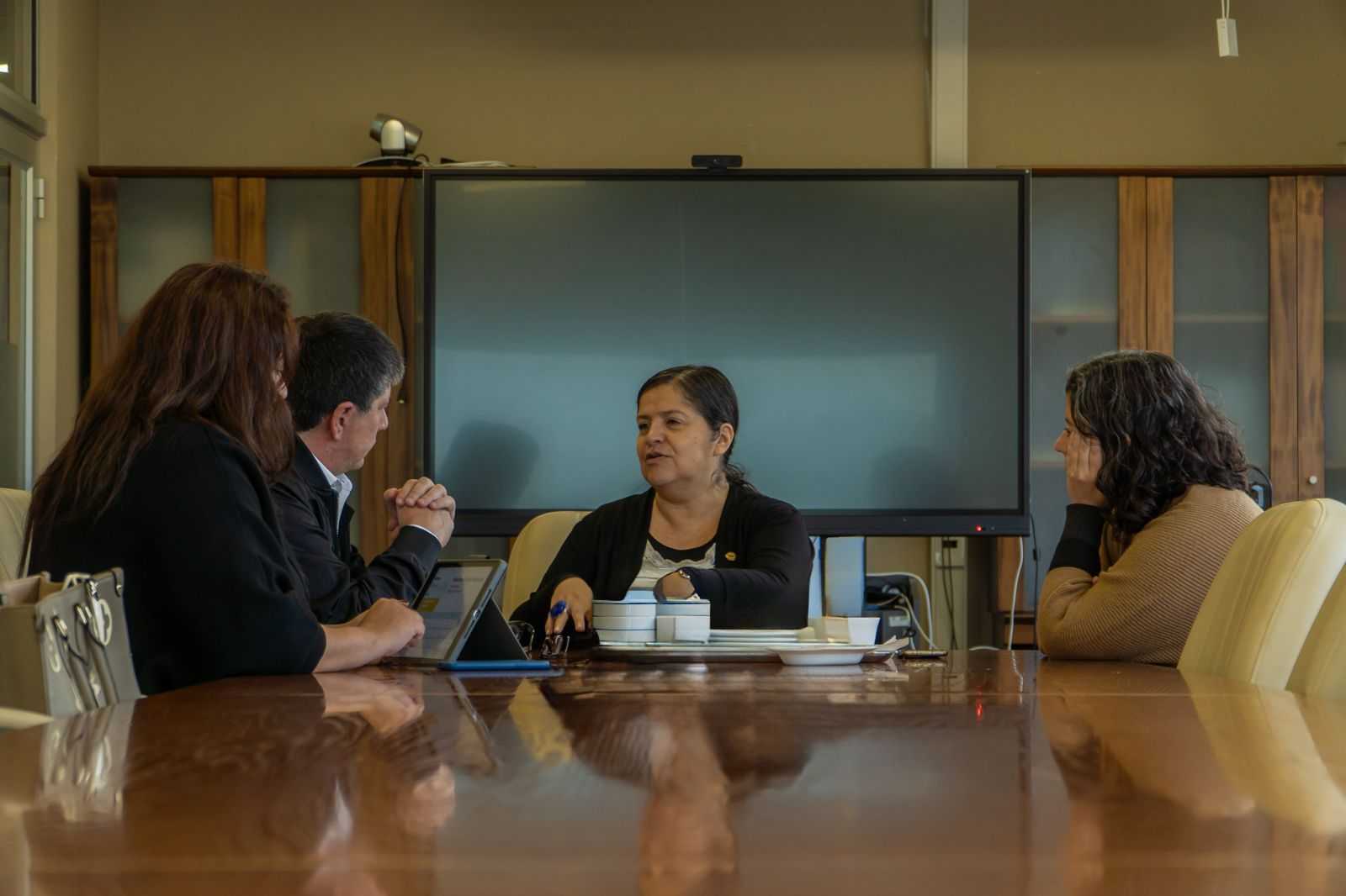 Reunión de subsecretario Monsalve con fiscal regional Marcela Cartagena