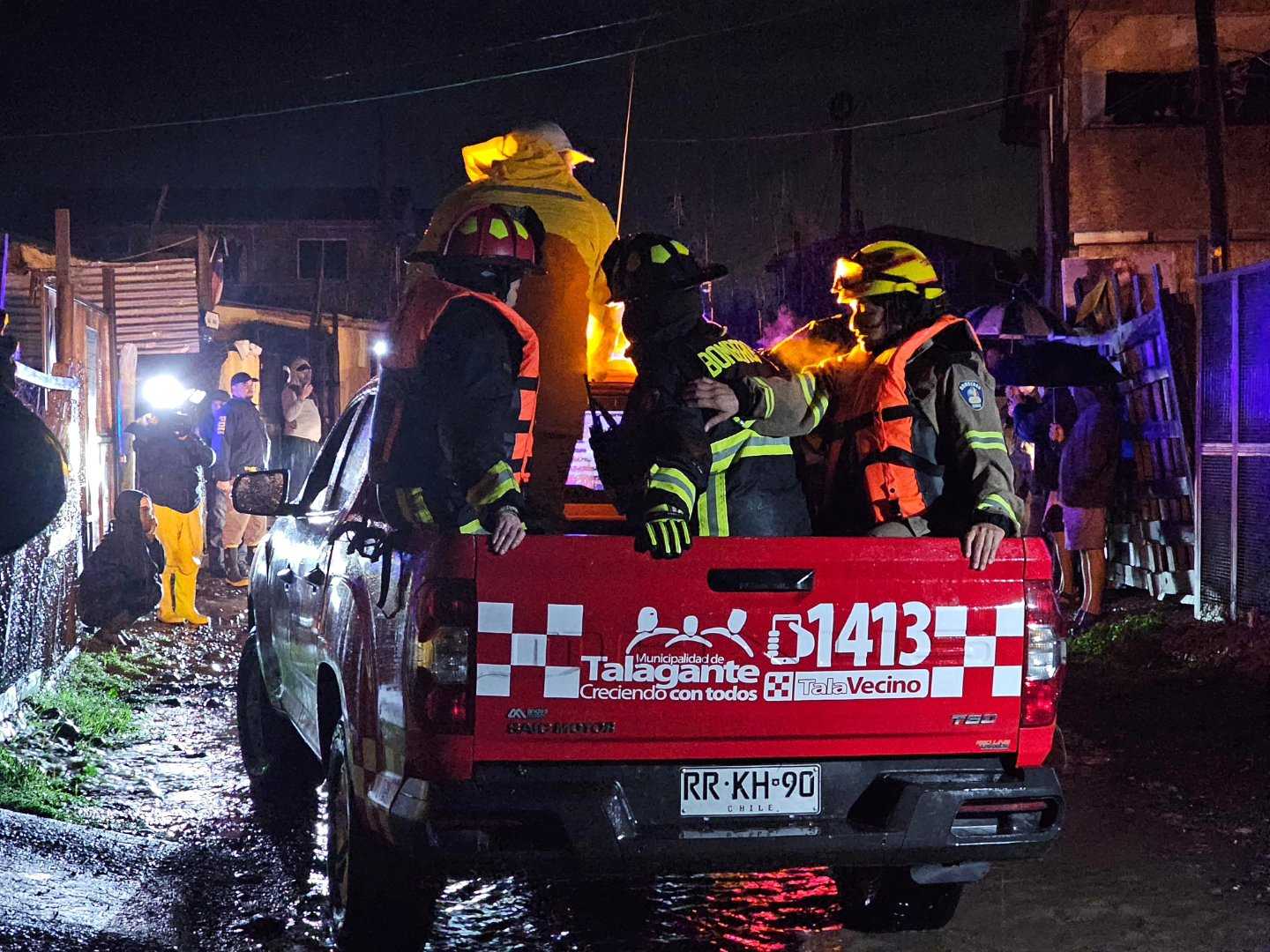 Evacuación Ribera Río Mapocho en Talagante