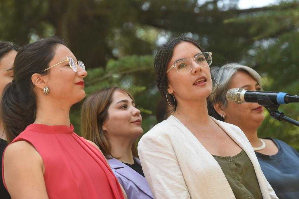 Irací Hassler y Camila Vallejo