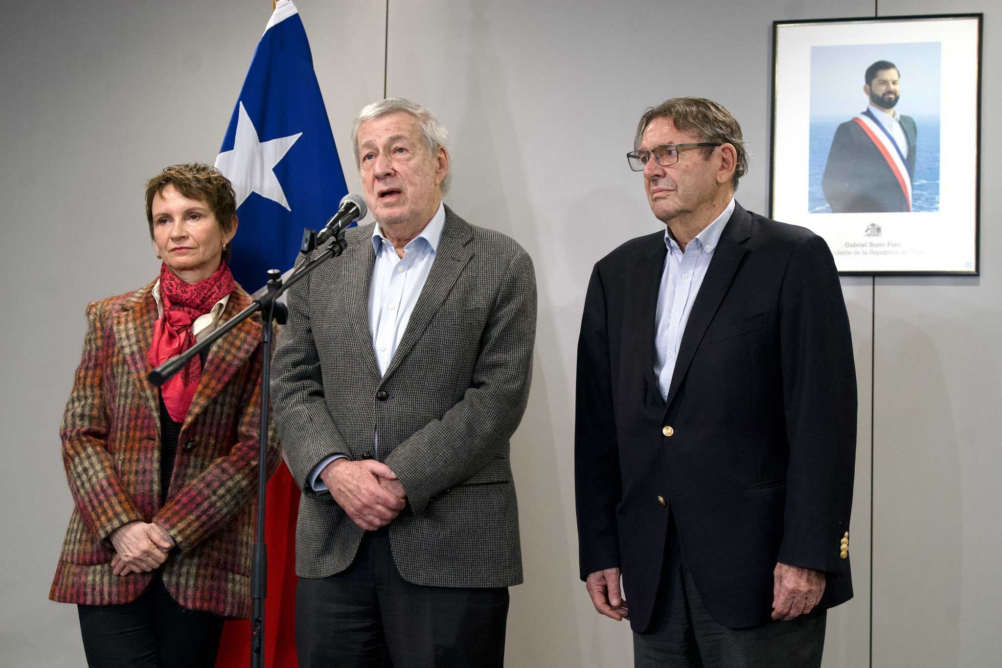 canciller Alberto van Klaveren y embajador Jaime Gazmuri