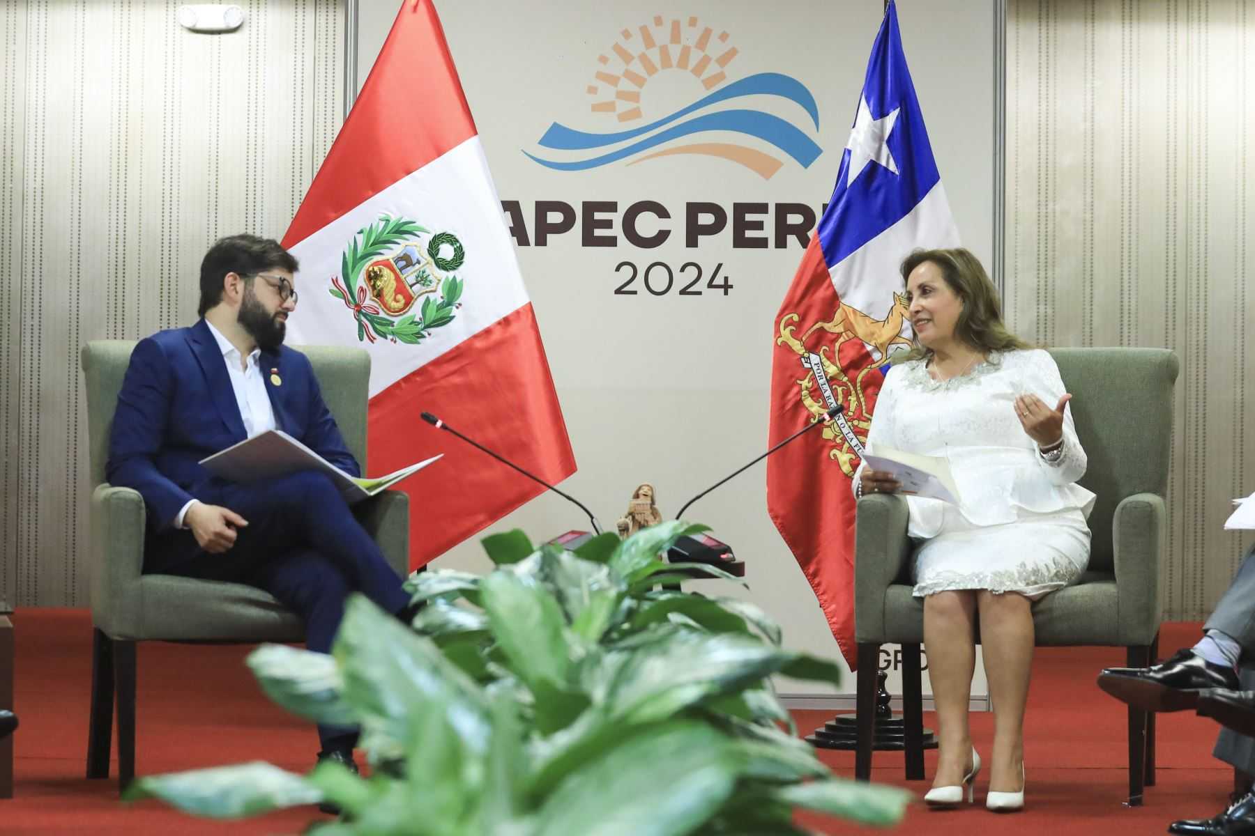 Dina Boluarte Gabriel Boric APEC 3