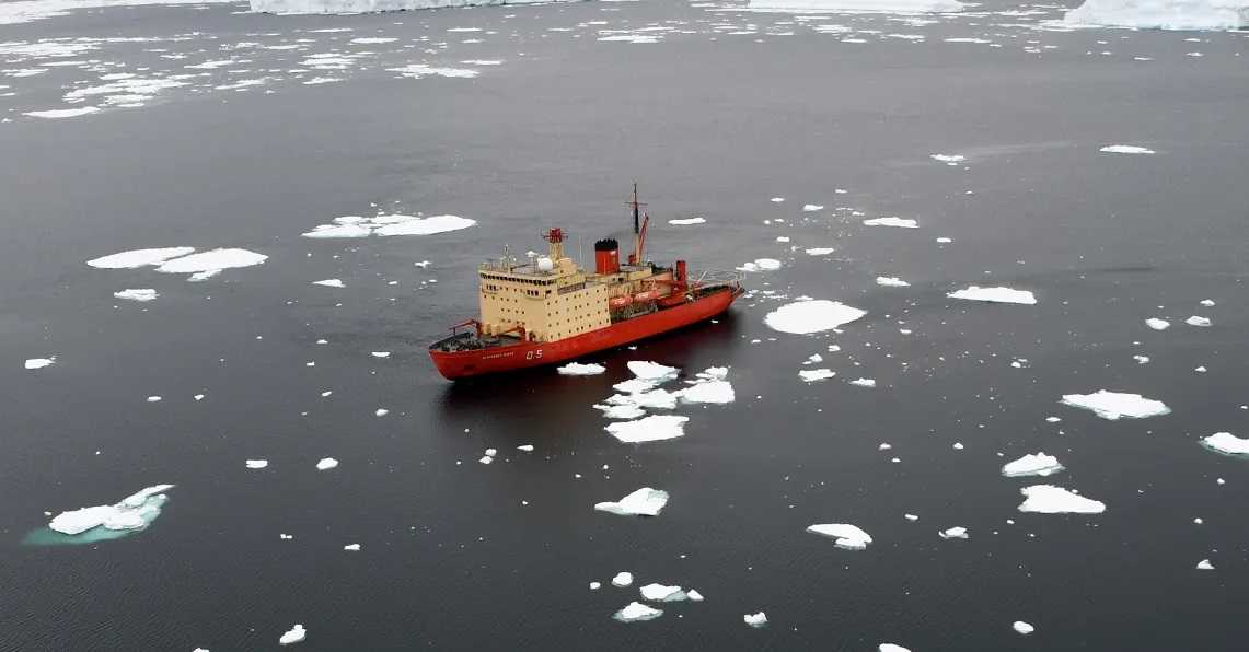 RH Almirante Irízar Argentina Antártica enero 2025
