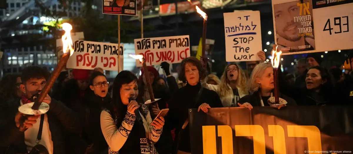 Protesta israelies para liberar rehenes de Hamas - Foto AP