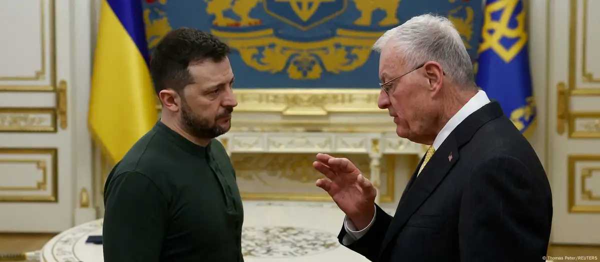Volodimir Zelenski y Keith Kellogg, en el palacio presidencial de Kiev 20-02-2025 Foto Reuters