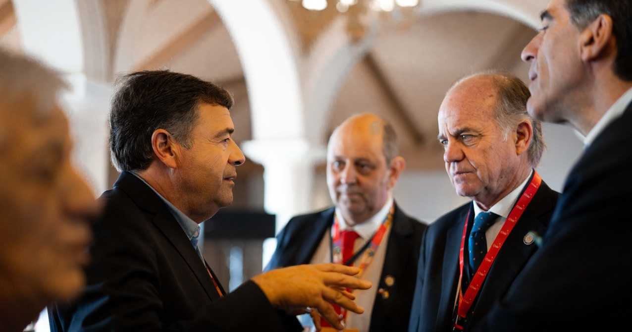 Ministro de Agricultura Esteban Valenzuela y consejo agrexportador 04-04-2025