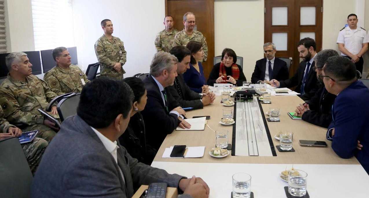 Reunion MinDef diputados Macrozona Norte 19-05-2025