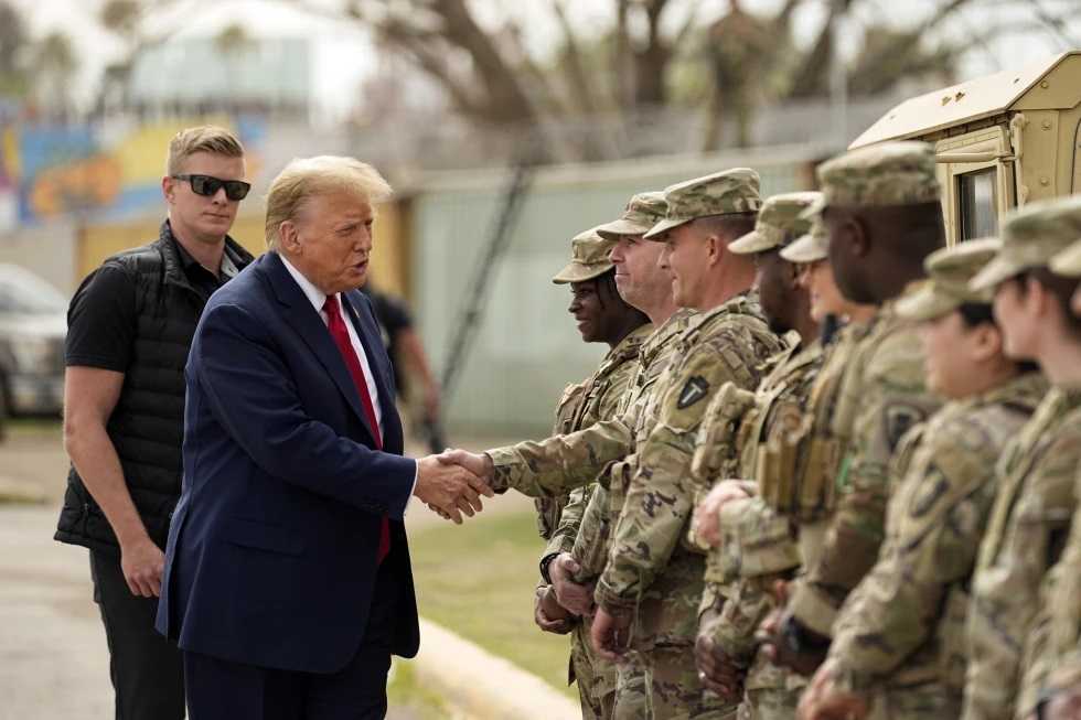 Trump US Army