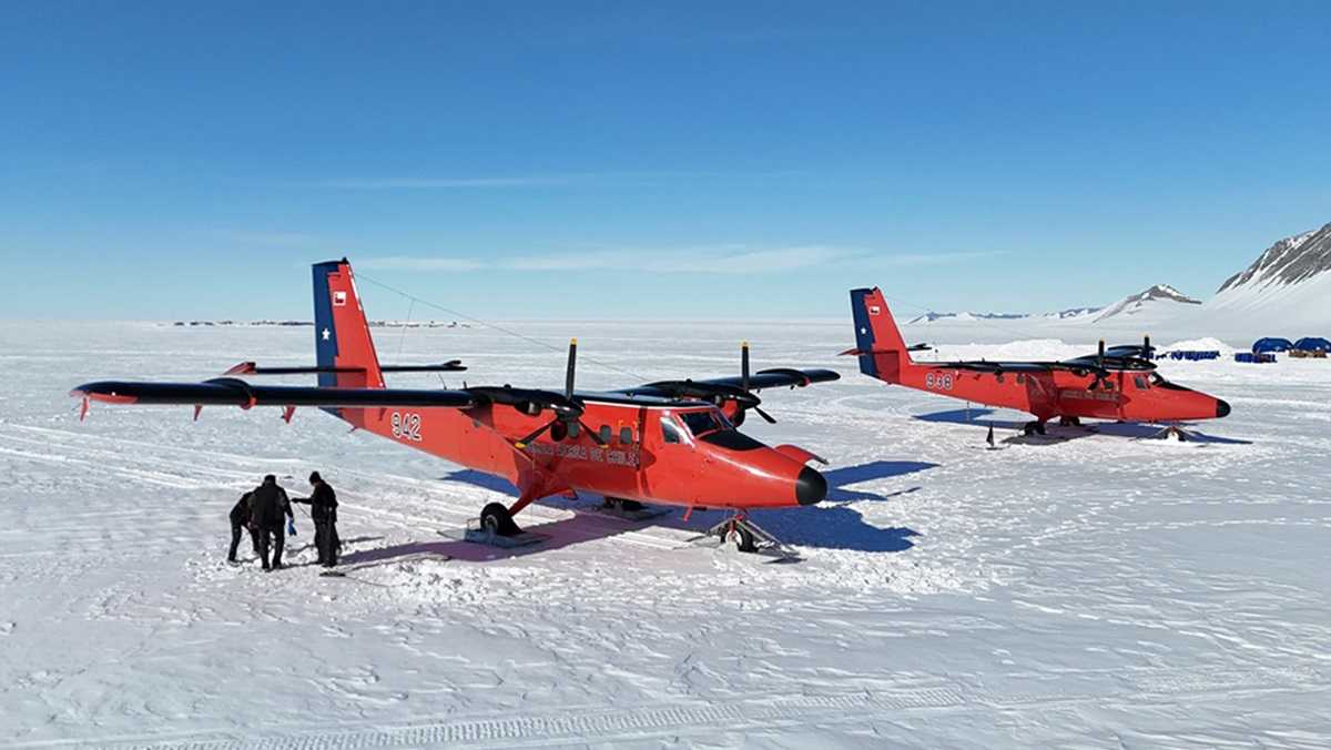 Aviones Twin Otter en La Estación Científica Polar Glaciar Unión 2023