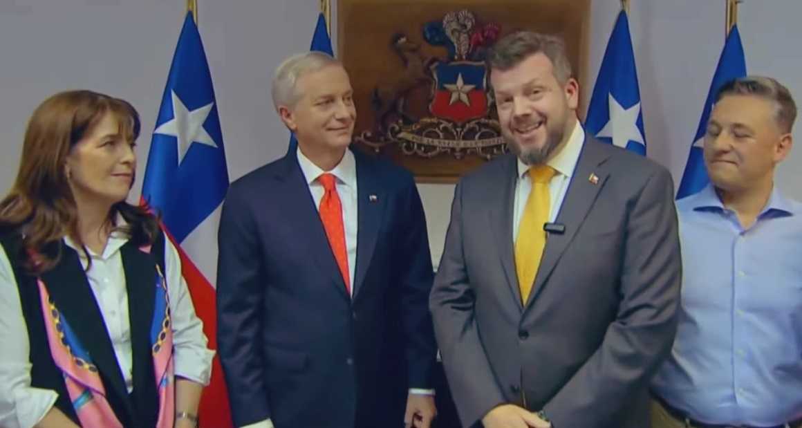 Kaiser felicita personalmente a Kast tras su paso a la segunda vuelta 16-11-2025