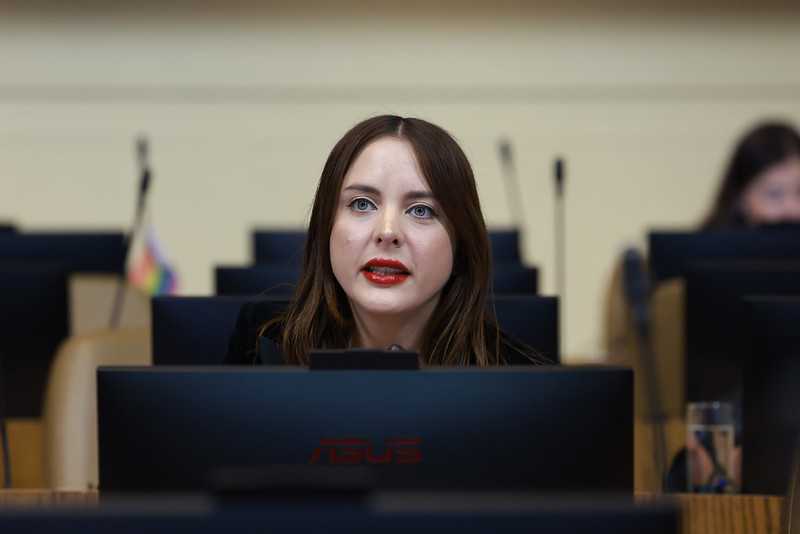 54974995742_a0a85825cd_c