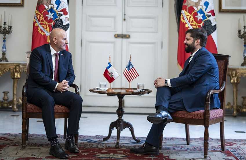 Embajador de EEUU Brandon Judd y Pdte. Gabriel Boric La Moneda 30-12-2025