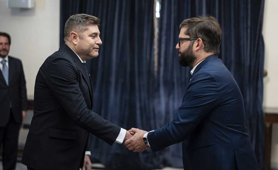 Embajador de Israel Peleg Lewi saluda al Pdte. Gabriel Boric La Moneda 30-12-2025