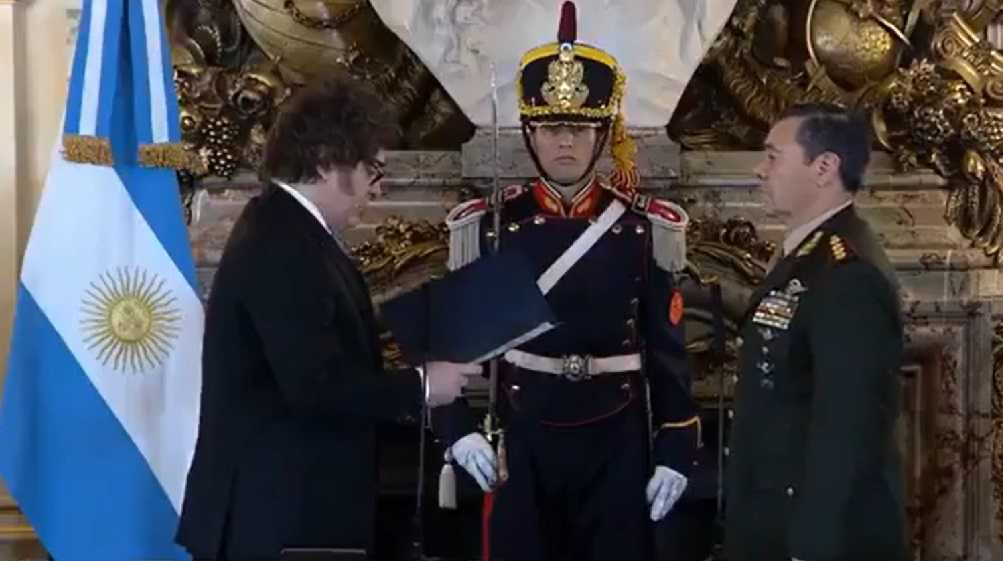 Jura del nuevo ministro de defensa de Argentina Teniente General Carlos Presti 12-12-2025