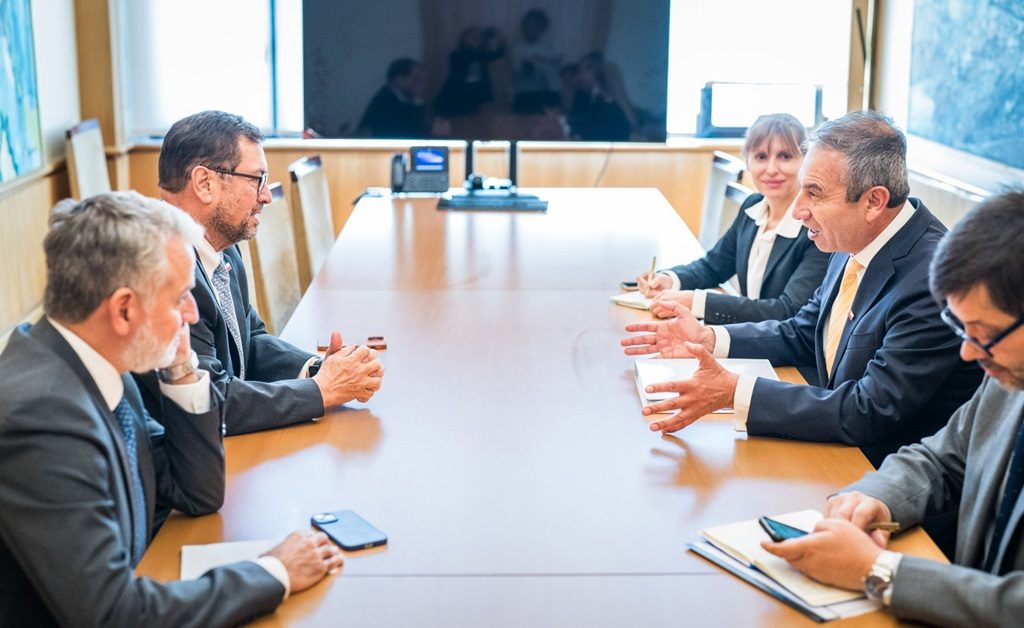 Reunión canciller Francisco Pérez Mackenna con Comisionado Alberto Soto 23-03-2026