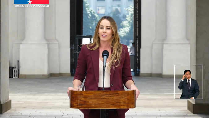 Gobierno reitera que salida de exdirectora del Sernameg responde a decisiones “administrativas”