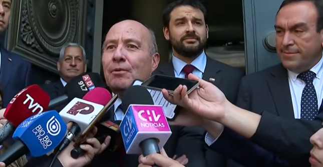 Quiroz repite la minuta para evitar polemizar con Poduje