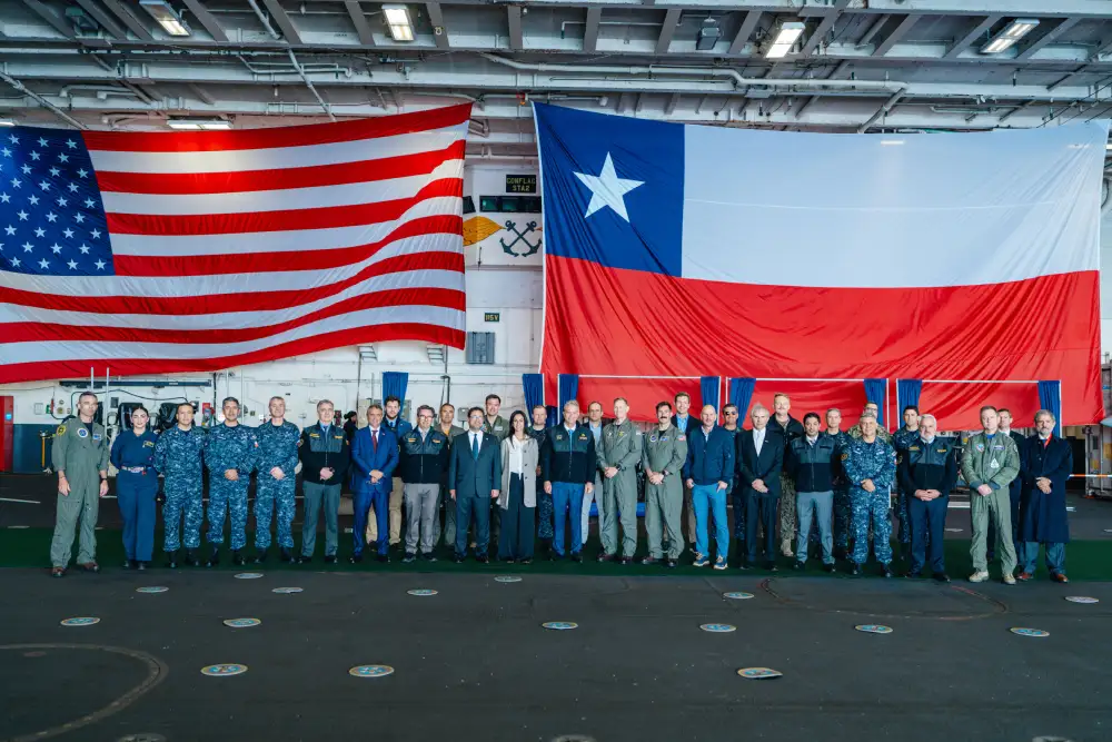 Pdte. Kast, ministros y parlamentarios a bordo del USS Nimitz CVN 68