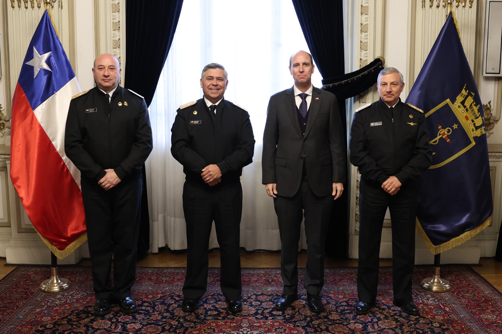 Ministro Arrau se reúne con la CJ de la Armada para fortalecer coordinación frente a amenazas a la seguridad nacional