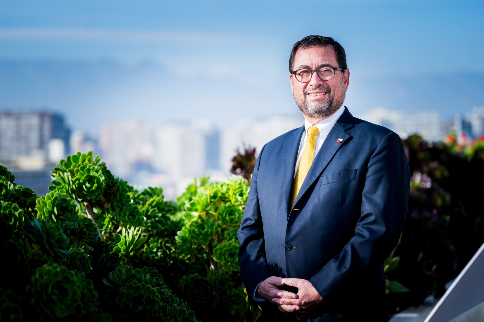 Canciller viaja a China en medio de negociaciones por aranceles impuestos por EEUU