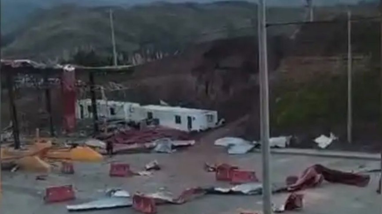 Colombia registra varios ataques con drones explosivos a un día de la investidura de De la Espriella: un policía muerto