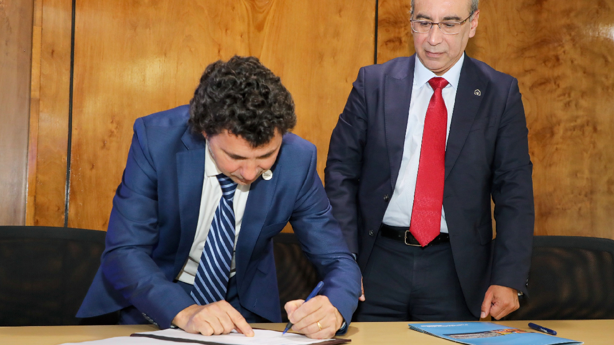 EPV y Chilquinta acuerdan avanzar en electrificación y mayor capacidad energética para Puerto Valparaíso