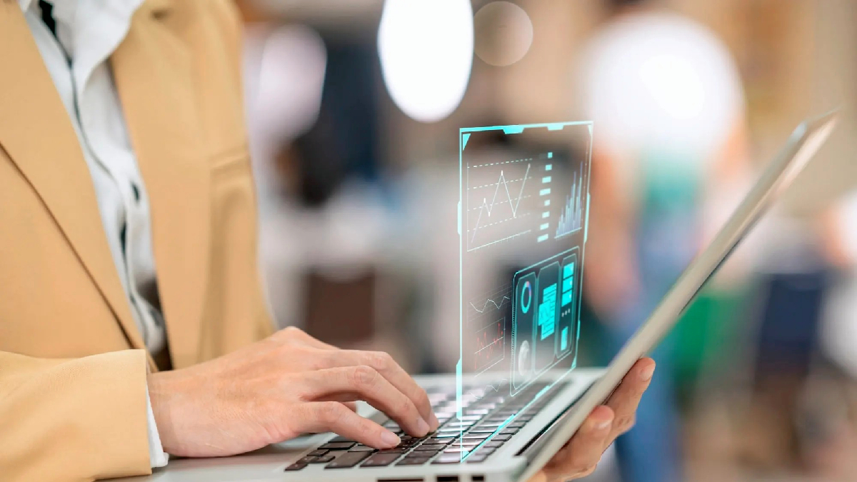 De la improvisación a la escala: ¿cuándo y cómo profesionalizar la tecnología de tu negocio?