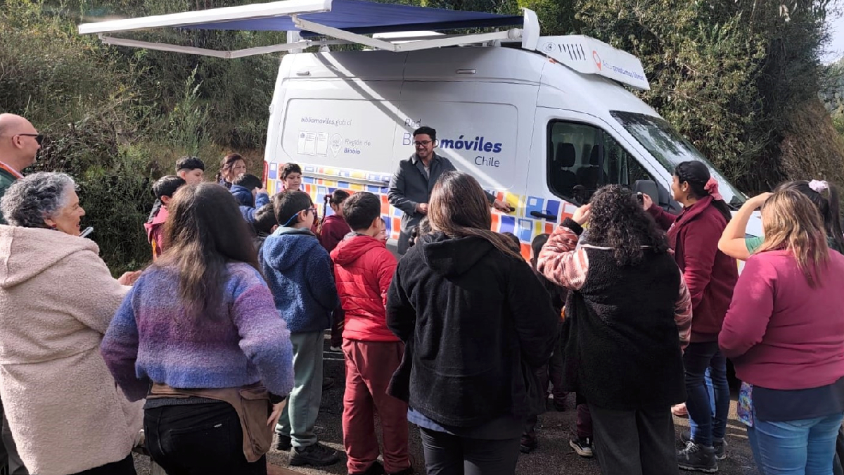 Bibliomóvil se suma a la celebración del Mes de la Niñez en Teatro Biobío