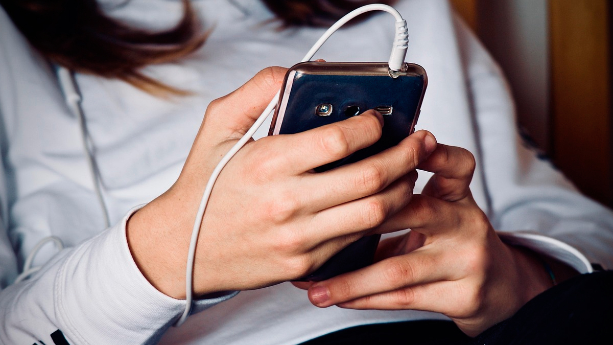 El celular ya desplazó al computador, pero la seguridad digital no avanza al mismo ritmo: Kaspersky