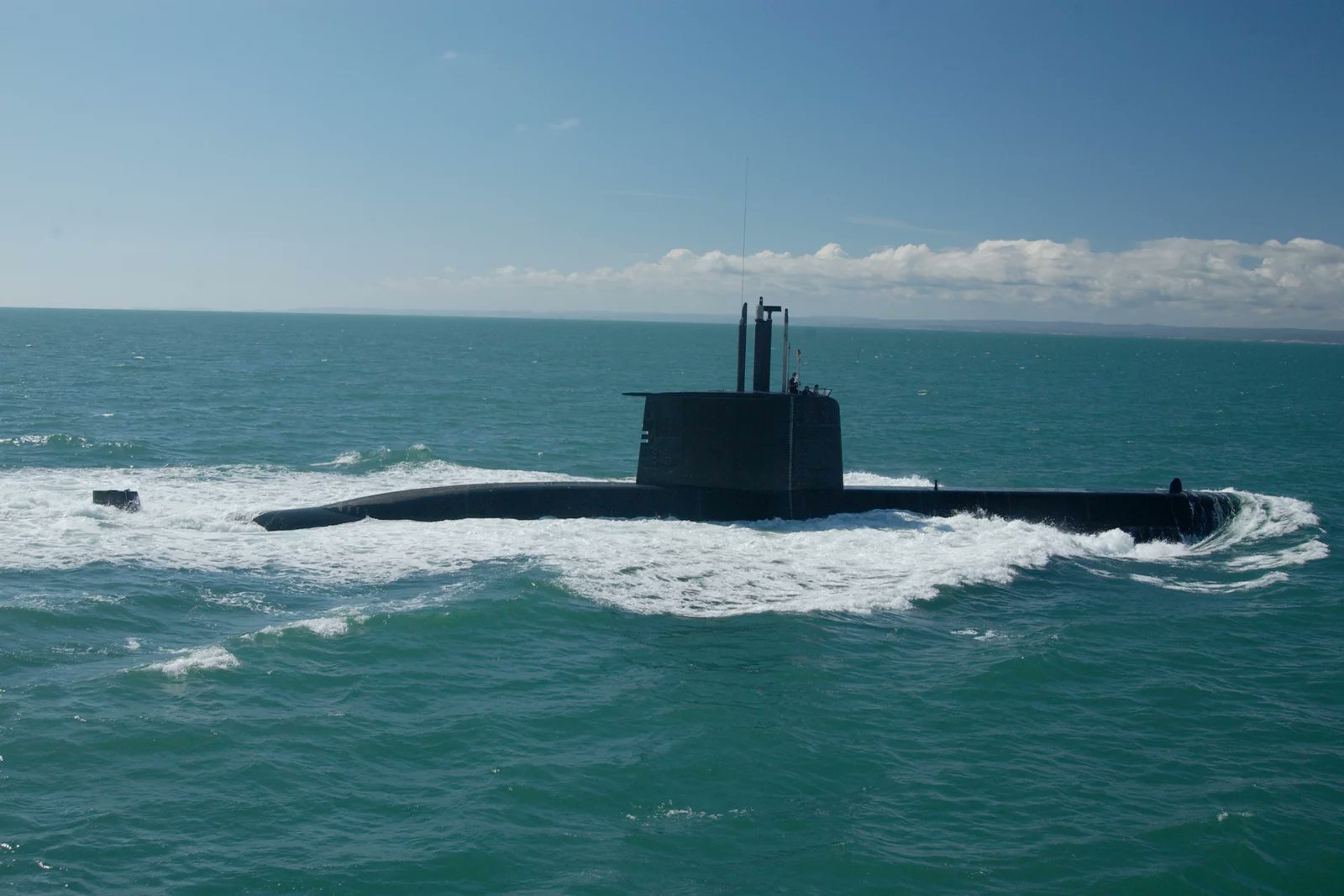 Armamentismo en Argentina sigue avanzando: Anuncian compra de submarinos