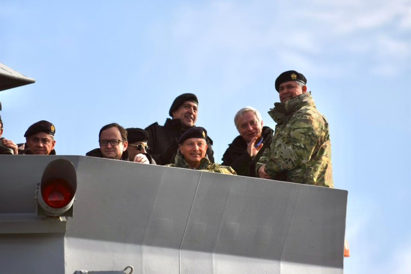 Comandante en Jefe de la Armada y ejercicio en la Zona Austral: "El Presidente ha visto una Marina preparada, entrenada y multidimensional"